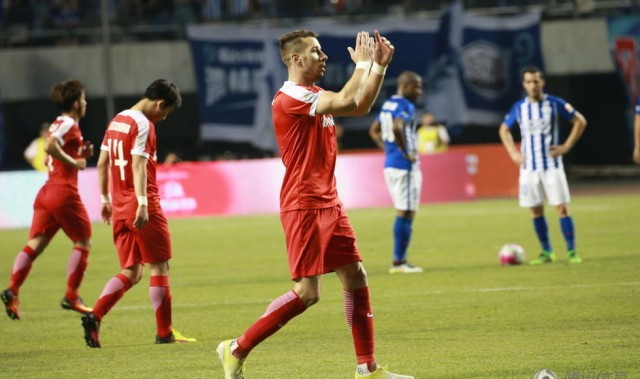  任意球大师显威，直接破门锁定胜局