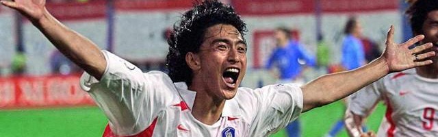  VAR技术改变比赛走向，争议判罚引发热议