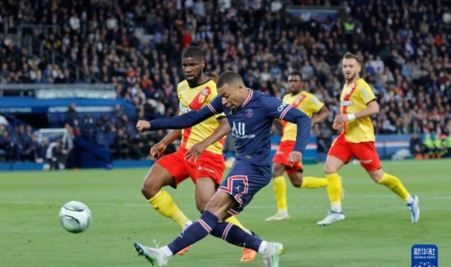  巴黎圣日耳曼提前夺冠，法甲创纪录连胜终结