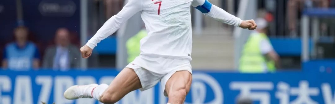  葡萄牙巨星C罗达成生涯千球里程碑