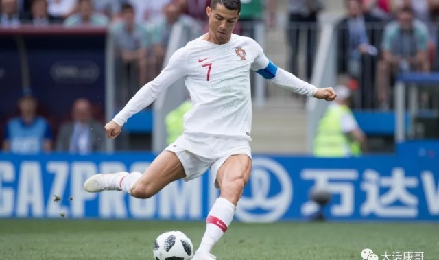  葡萄牙巨星C罗达成生涯千球里程碑
