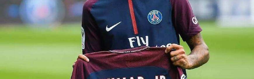  法甲巴黎独占鳌头，摩纳哥紧追不舍