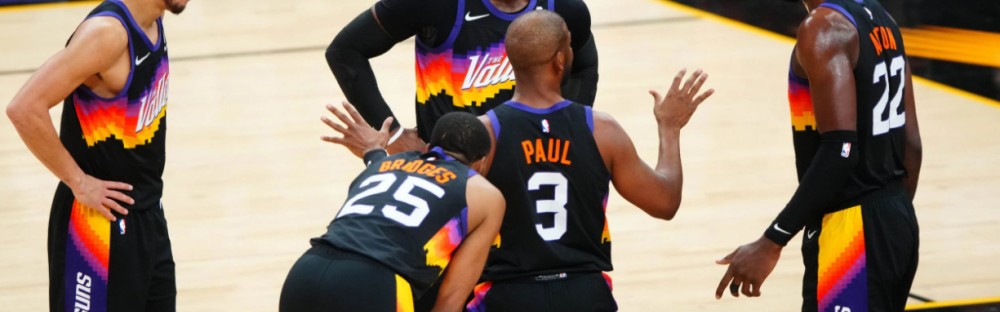  杜兰特关键球定乾坤，太阳险胜雄鹿队