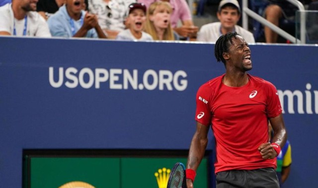  卢布列夫五盘鏖战险胜晋级决赛