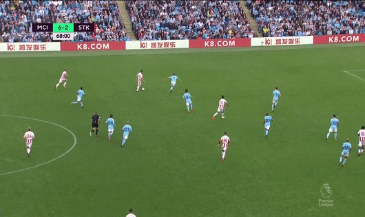  热刺主场迎战曼联演绎英超焦点战役万众瞩目