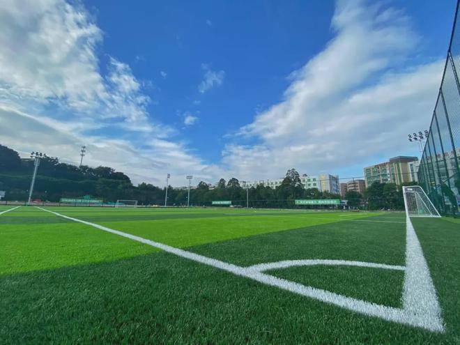  城市闲置空地改造，社区公益球场免费开放