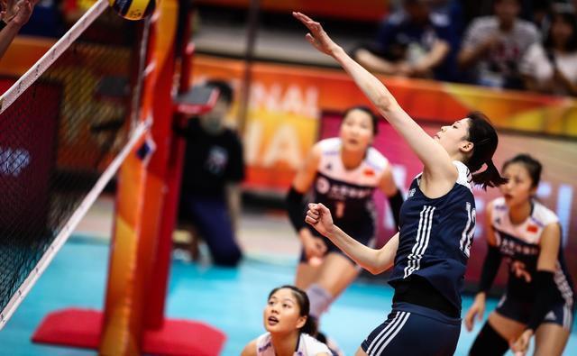  萨巴伦卡发球制胜轻取对手锁定四强